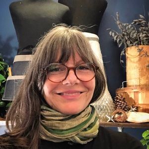 Meet your Posher, Angela